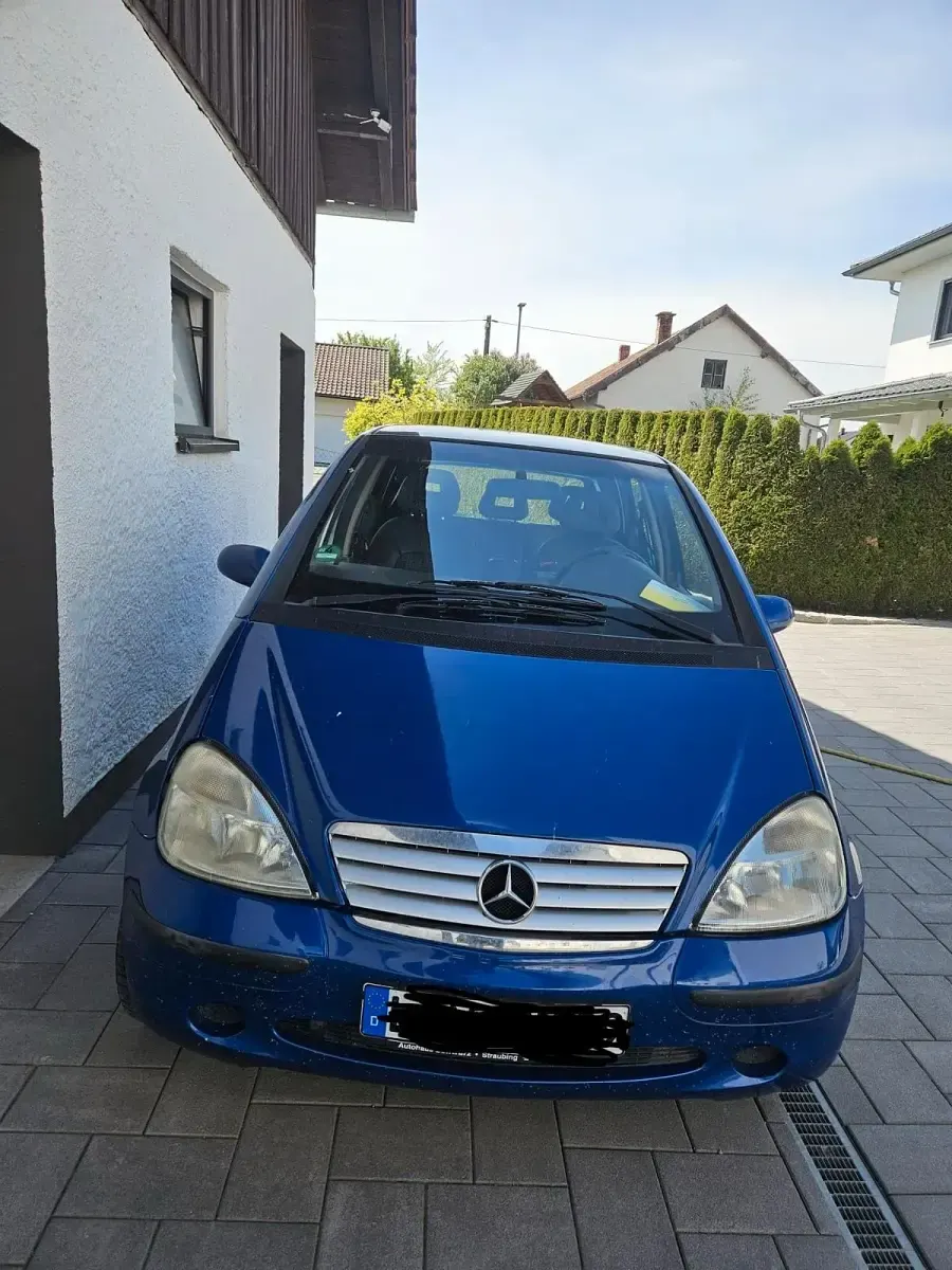 Gebraucht Mercedes A160 Avantgarde 102 PS (75 kW) 2000 Blau Kleinwagen
