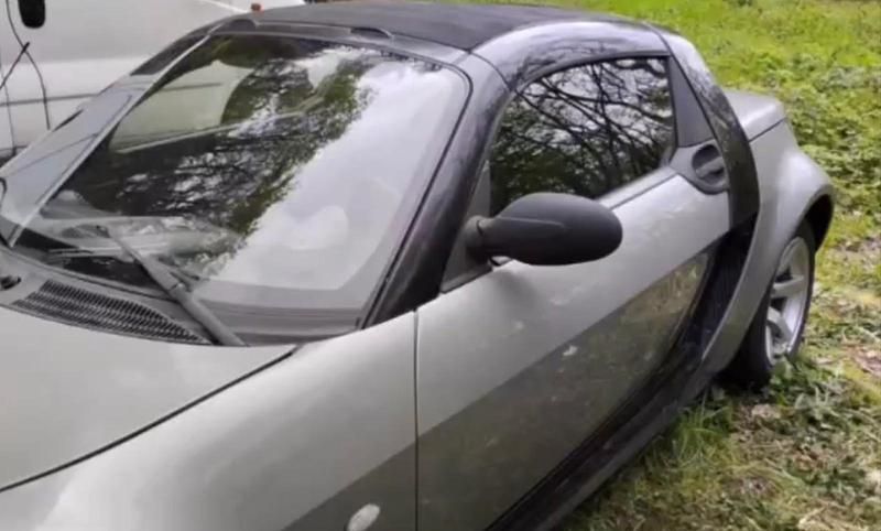 Grau Gebraucht 2004 Smart Roadster Cabrio | 4.950 € - Bild 1/4