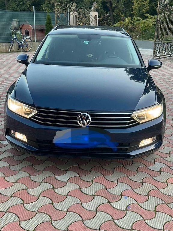 Gebraucht VW Passat Trendline 120 PS (88 kW) 2018 Blau Kombi