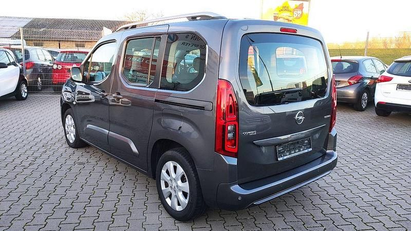Gebraucht Opel Combo Life Edition 131 PS (96 kW) 2018 Moonstone grey Van / Kleinbus