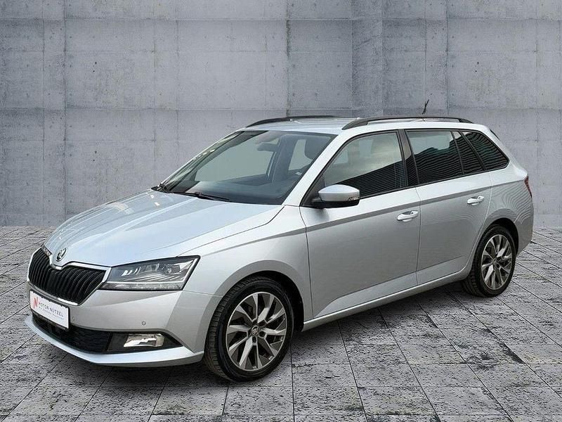 Gebraucht Skoda Fabia Ambition 95 PS (69 kW) 2021 Brilliantsilber metallic Kombi