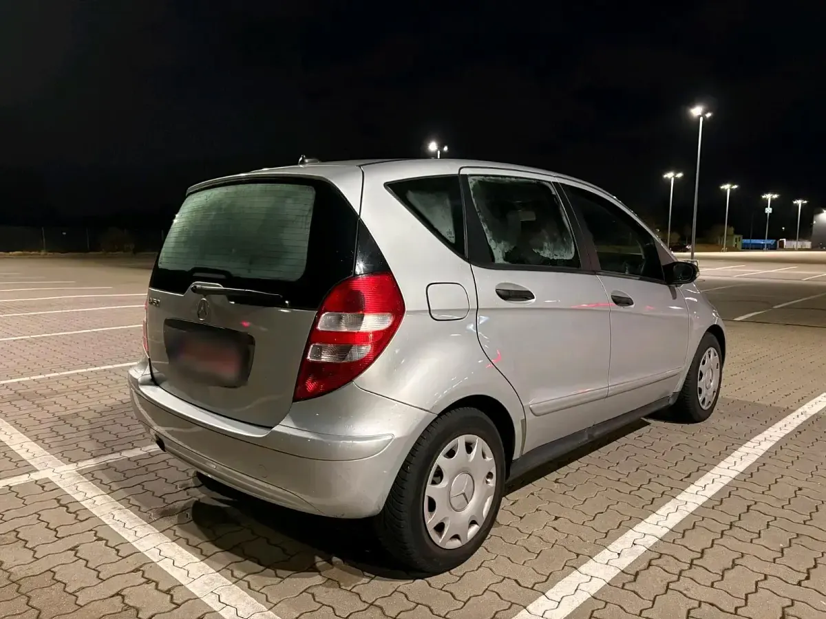 Gebraucht Mercedes A150 95 PS (69 kW) 2005 Silber Van / Kleinbus