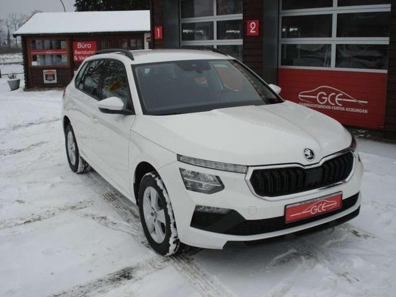 Neu Skoda Kamiq Essence 116 PS (85 kW) 2026 Candyweiss SUV