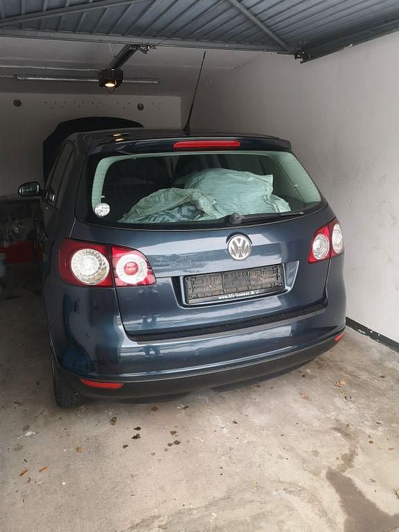 Blau Gebraucht 2007 VW Golf Plus Cross Trendline Van / Kleinbus | 4.000 € (Fairer Preis) - Bild 1/4