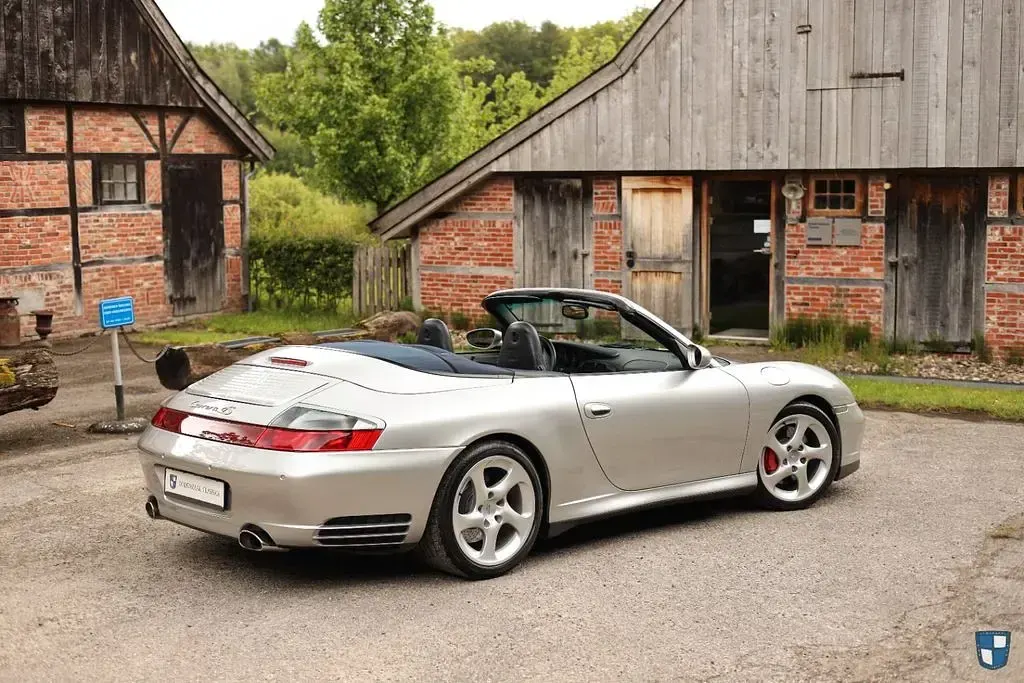Usata Porsche 911 Carrera 4S Cabriolet 320 CV (235 kW) 2004 Argento Cabrio