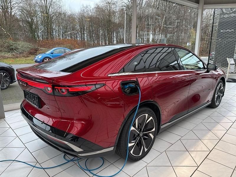 Neu Mazda 6e Takumi-Line 189 kW (258 PS) 2025 Rot Limousine