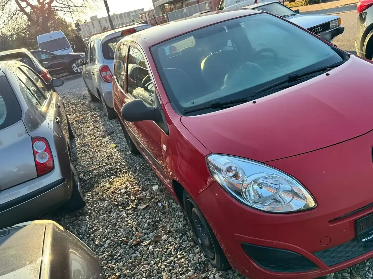 Gebraucht Renault Twingo 58 PS (42 kW) 2009 Rot Kleinwagen