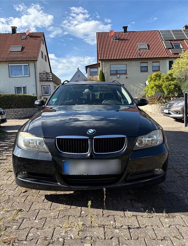 Schwarz Gebraucht 2007 BMW 318 Basis Kombi | 4.200 € (Etwas zu teuer) - Bild 1/4