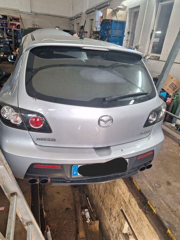 Usata Mazda 3 260 CV (191 kW) 2007 Argento Berlina