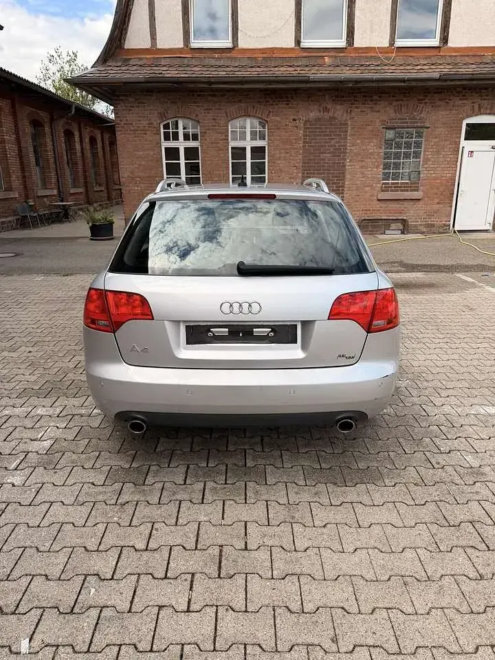 Gebraucht Audi A4 163 PS (119 kW) 2005 Grau Kombi
