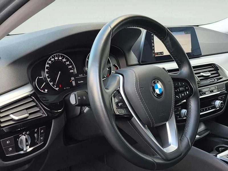 Gebraucht BMW 520 190 PS (139 kW) 2019 Schwarz Kombi