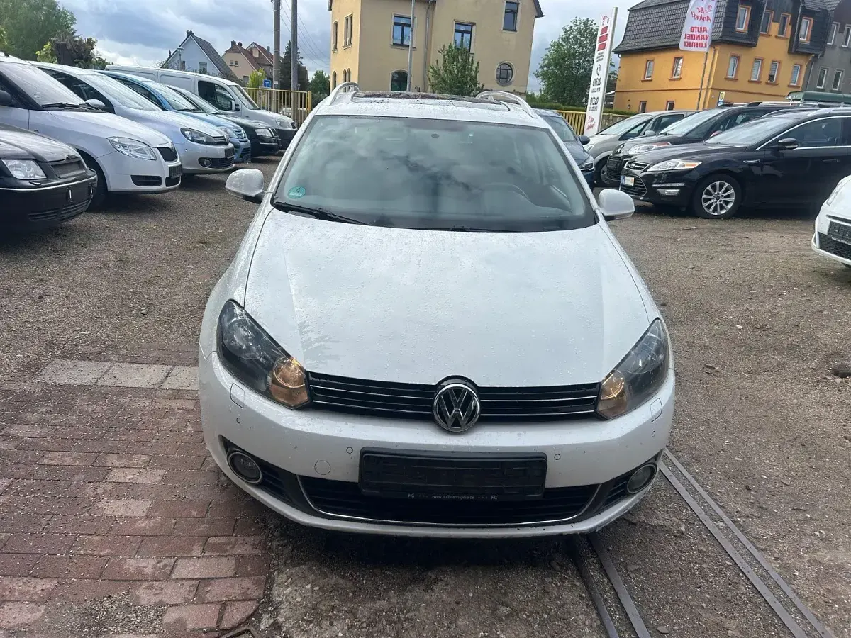 Gebraucht VW Golf VI Highline 105 PS (77 kW) 2010 Weiß Kleinwagen