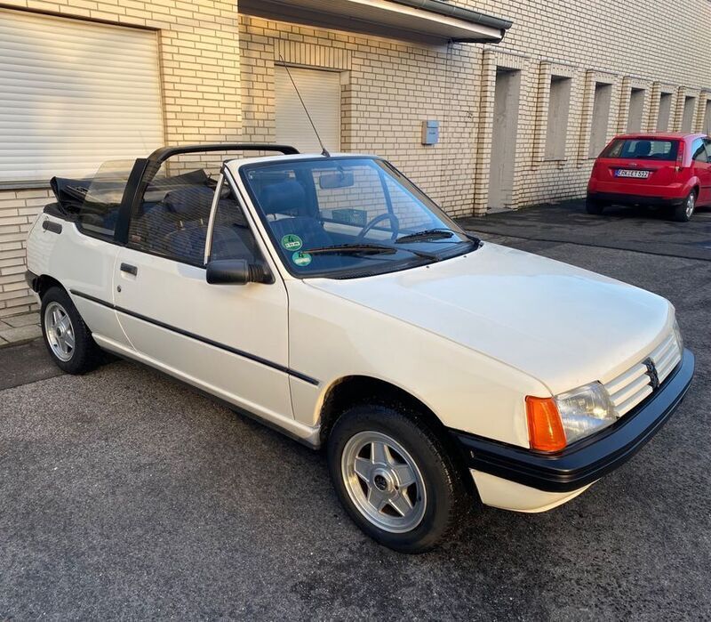 Weiß Gebraucht 1990 Peugeot 205 Cabrio | 1.900 € - Bild 1/4