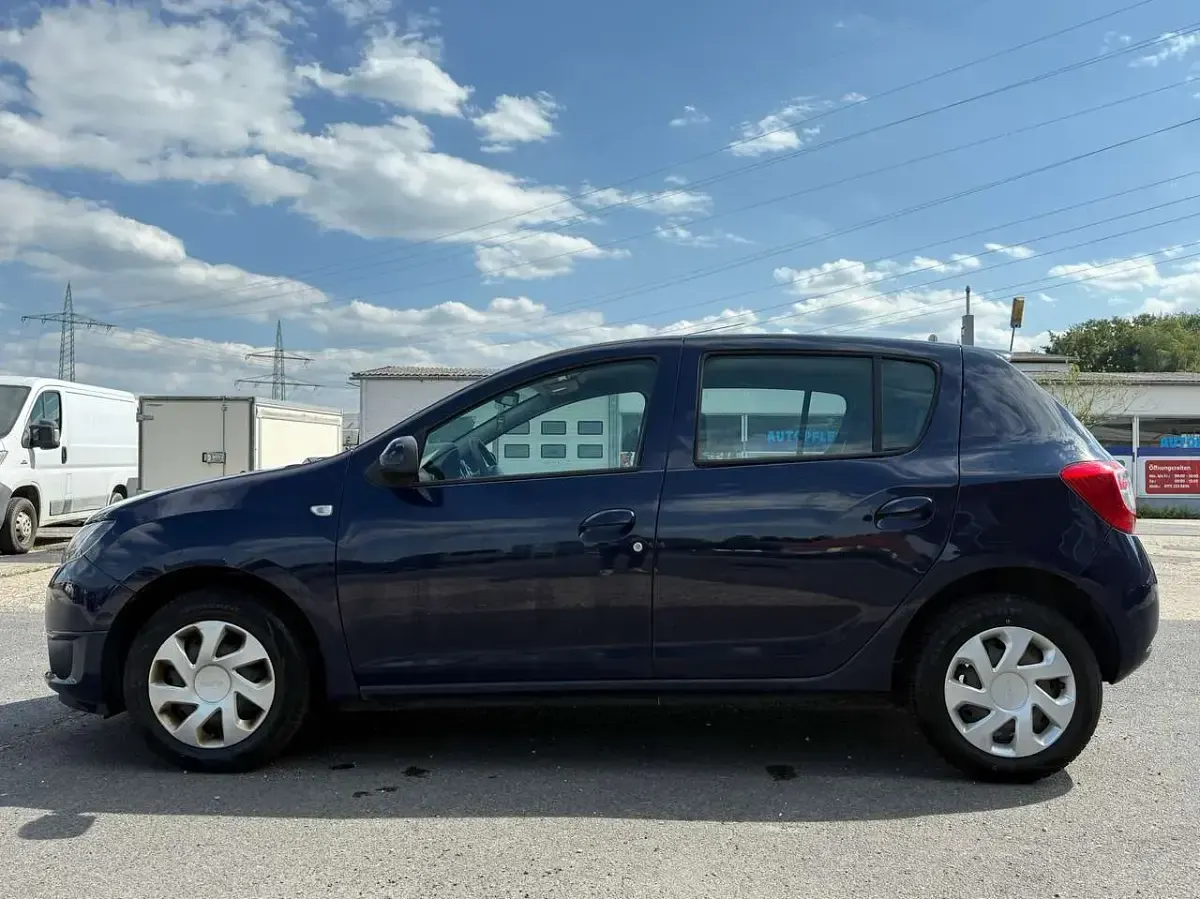 Gebraucht Dacia Sandero Lauréate 75 PS (55 kW) 2013 Blau marine Kleinwagen