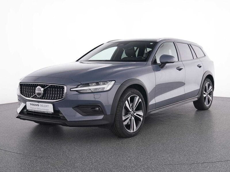 Gebraucht Volvo V60 CC Ultimate 197 PS (144 kW) 2023 Grau Kombi