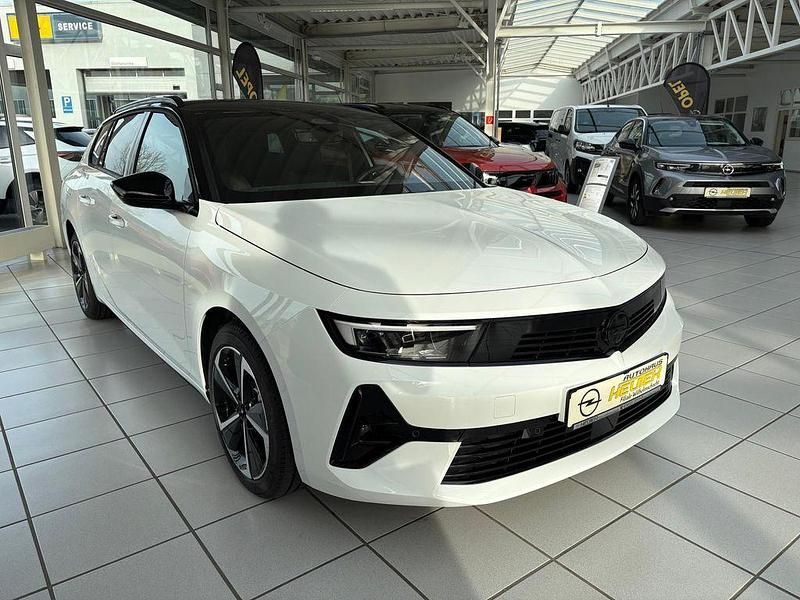 Neu Opel Astra 136 PS (100 kW) 2025 Weiß Kombi