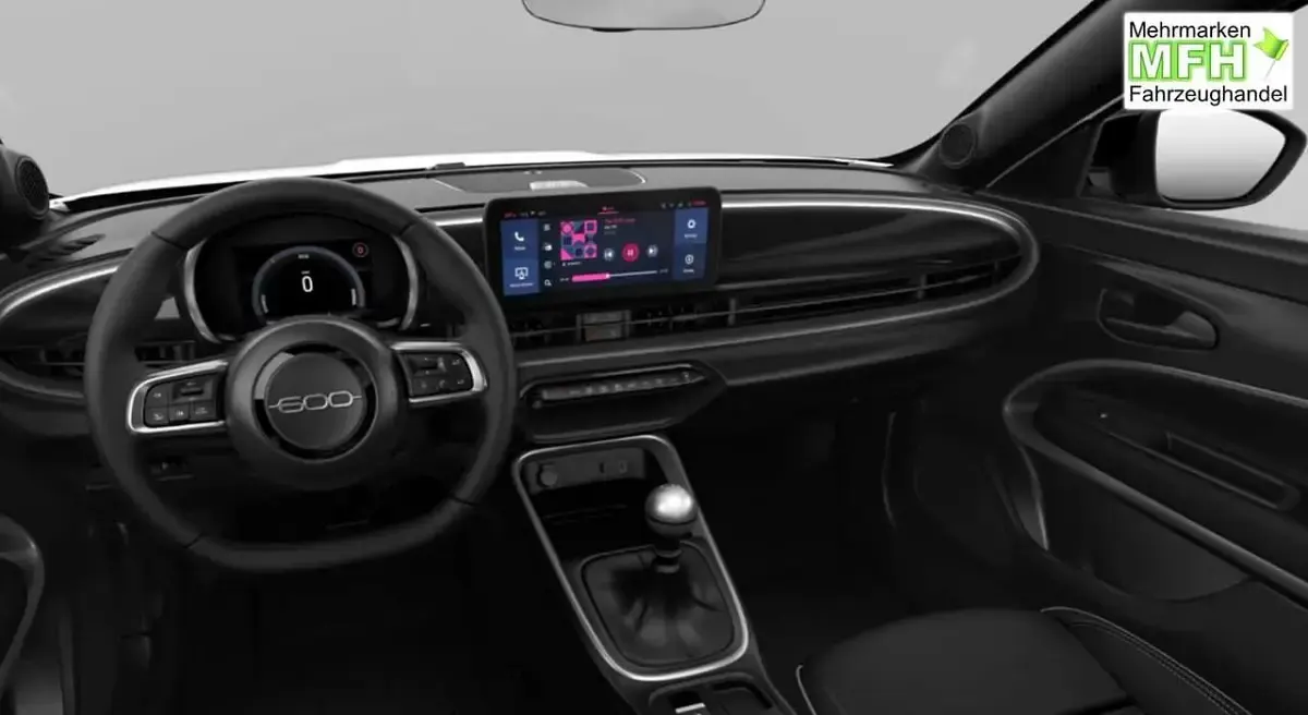Neu Fiat 600 Street 101 PS (74 kW) 2026 Gelato weiß / dach schw... SUV