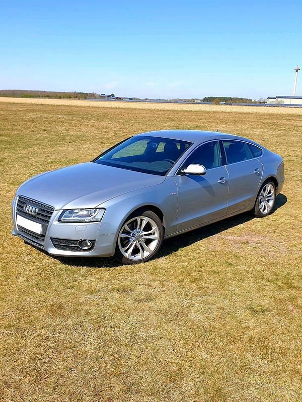 Andere farben Gebraucht 2011 Audi A5 Sportback Business Kleinwagen | 15.500 € (Teuer) - Bild 1/4