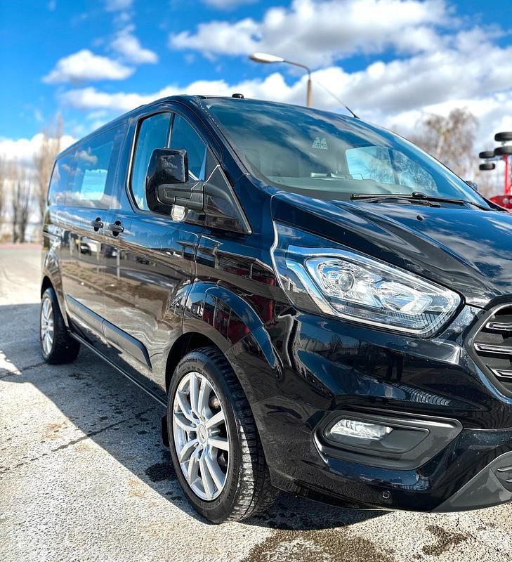Gebraucht Ford Transit Custom 131 PS (96 kW) 2018 Schwarz Van / Kleinbus