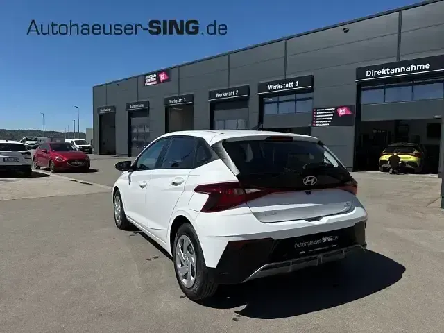 Neu Hyundai i20 90 PS (66 kW) 2026 Weiß Kleinwagen