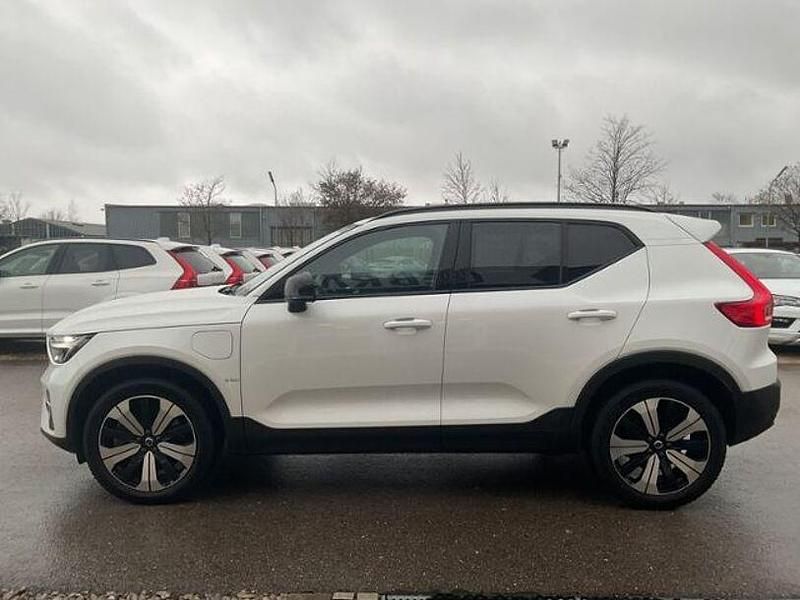 Gebraucht Volvo XC40 Plus 261 PS (191 kW) 2022 Crystal white SUV