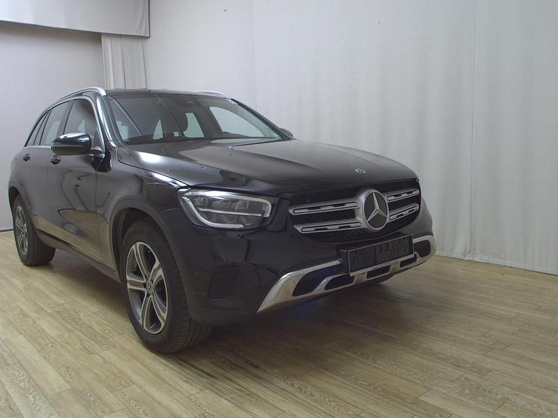 Gebraucht Mercedes GLC200 211 PS (155 kW) 2021 Schwarz SUV