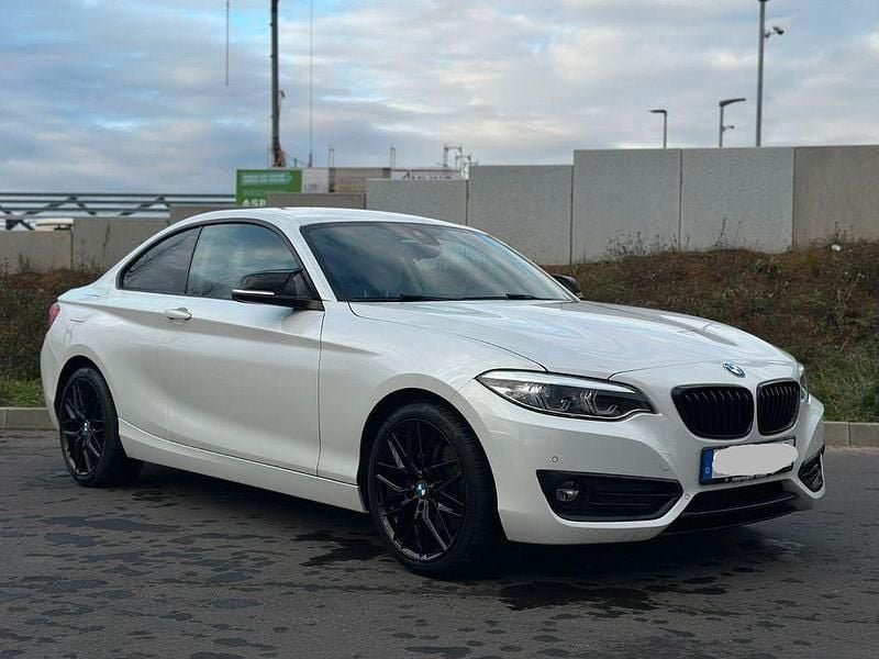 Gebraucht BMW 220 Sport Line 190 PS (139 kW) 2018 Weiß Coupé