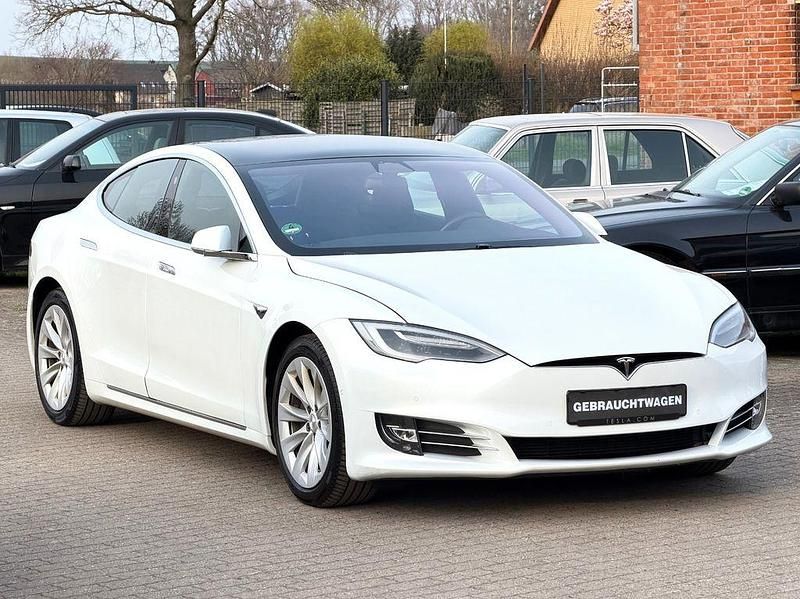 Gebraucht Tesla Model S 413 kW (562 PS) 2019 Weiß Kleinwagen