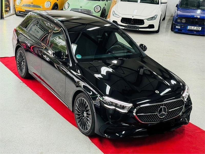 Schwarz Gebraucht 2024 Mercedes E450 AMG Line Premium Kombi | 65.950 € (Guter Preis) - Bild 1/4