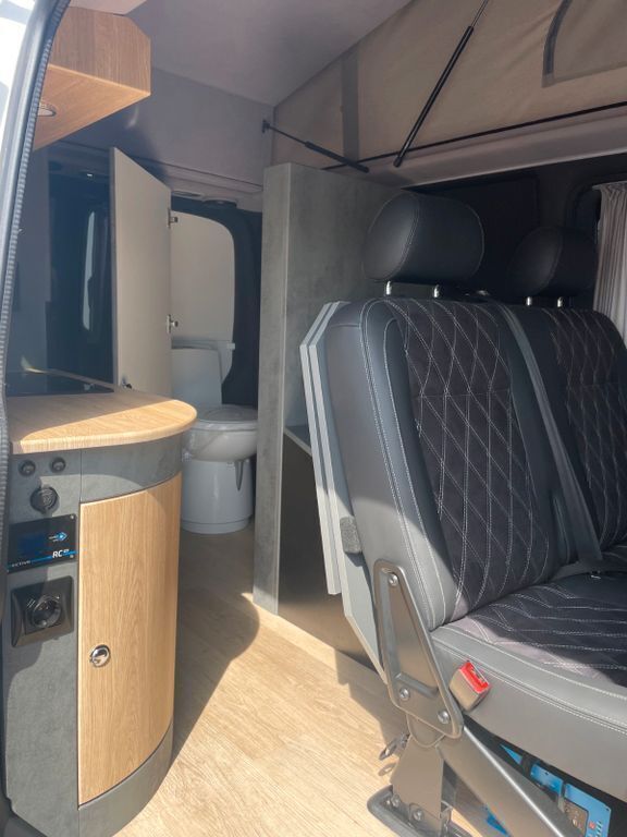 Weiß Gebraucht 2017 VW T6 Van | 39.995 € - Bild 1/4