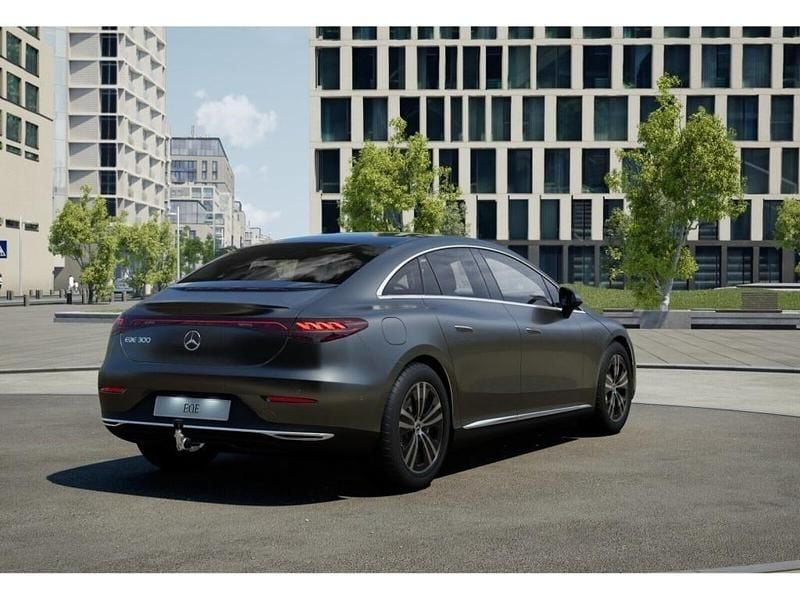 Gebraucht Mercedes EQE300 Electric Art 180 kW (245 PS) 2025 Grau selenite grey metallic Limousine