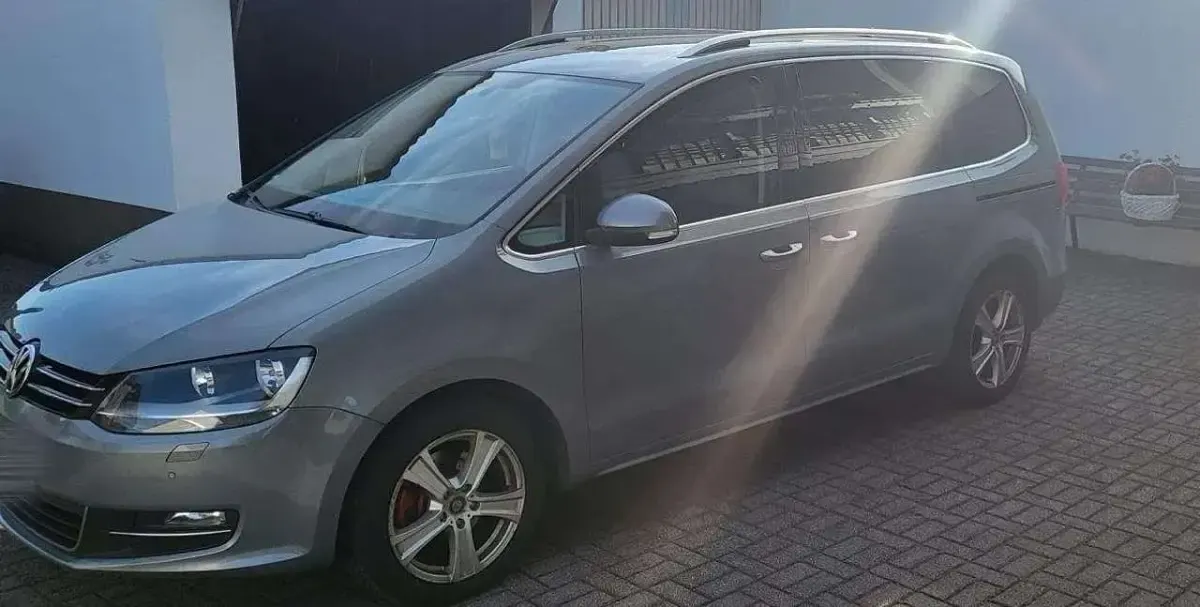 Gebraucht VW Sharan Comfortline 170 PS (125 kW) 2012 Van / Kleinbus