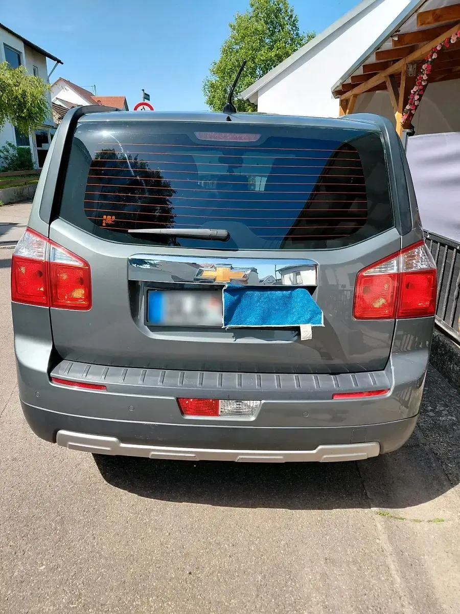 Gebraucht Chevrolet Orlando 163 PS (119 kW) 2012 Grau Van / Kleinbus