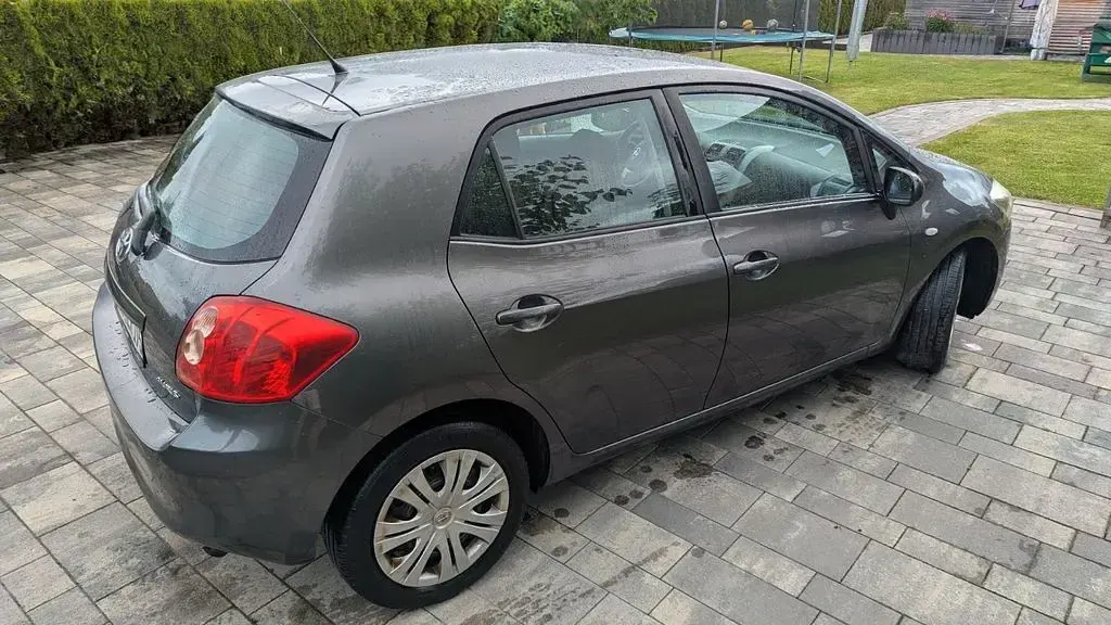 Gebraucht Toyota Auris Luna 97 PS (71 kW) 2008 Grau Kleinwagen