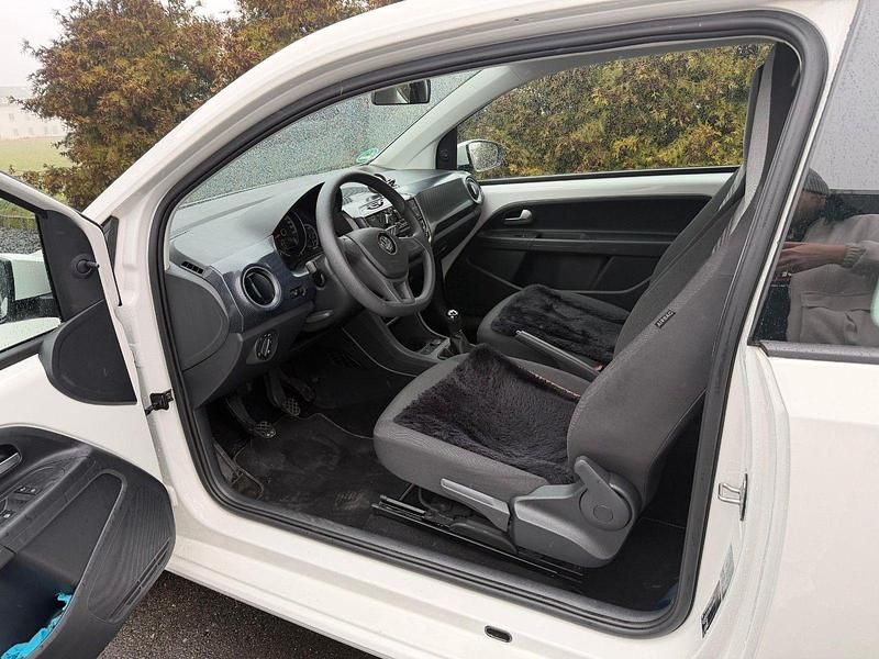 Gebraucht VW up! 60 PS (44 kW) 2019 Weiß Kleinwagen