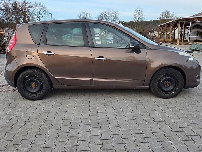 Gebraucht Renault Scénic III Luxe 131 PS (96 kW) 2011 Braun Van / Kleinbus