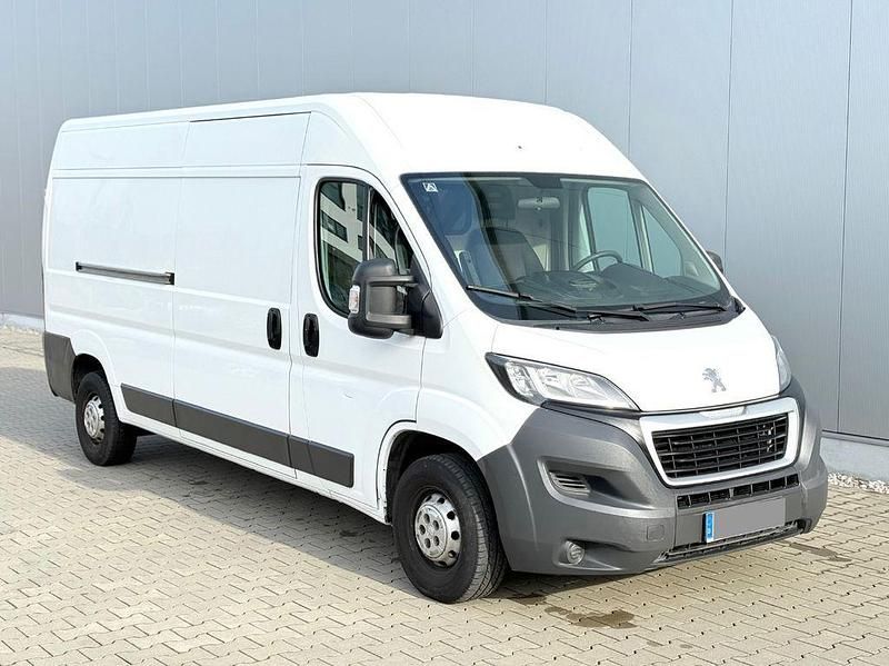 Gebraucht Peugeot Boxer Avantage 131 PS (96 kW) 2014 Weiß Van
