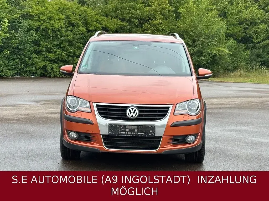 Gebraucht VW Touran 140 PS (102 kW) 2010 Rot Van / Kleinbus