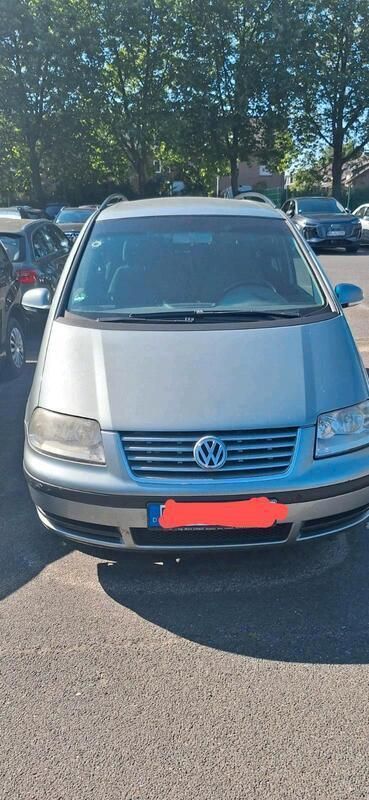 Grau Gebraucht 2005 VW Sharan Van / Kleinbus | 1.900 € (Fairer Preis) - Bild 1/4