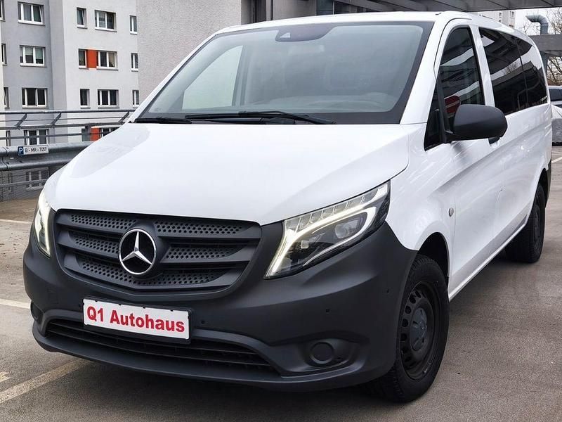 Weiß Gebraucht 2020 Mercedes Vito Edition Kombi | 22.690 € (Guter Preis) - Bild 1/4