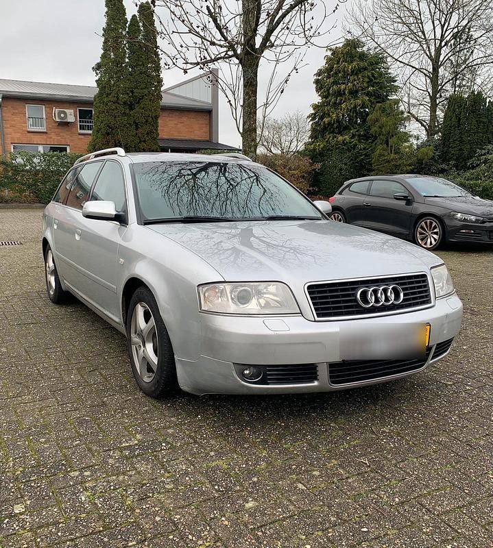 Silber Gebraucht 2004 Audi A6 Kombi | 2.350 € (Superpreis) - Bild 1/4