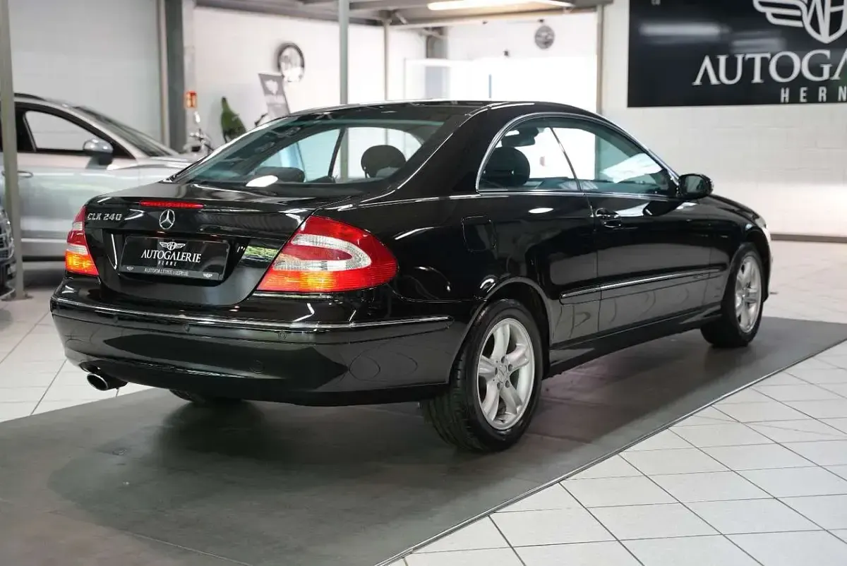 Gebraucht Mercedes CLK240 Avantgarde 170 PS (125 kW) 2003 Schwarz Coupé