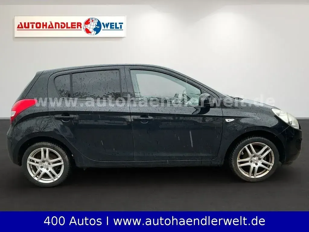 Gebraucht Hyundai i20 Edition 77 PS (56 kW) 2011 Black diamond Kleinwagen