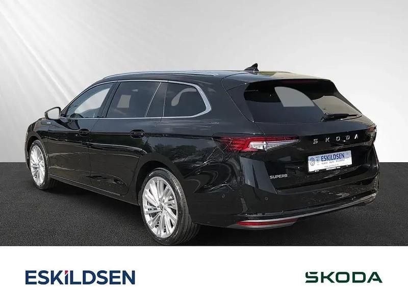Gebraucht Skoda Superb LAURIN & KLEMENT 150 PS (110 kW) 2024 Onyxschwarz met. Kombi
