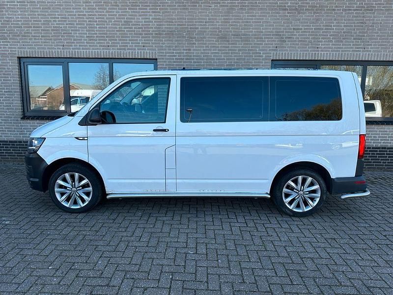 Gebraucht VW Transporter 150 PS (110 kW) 2019 Weiß Van