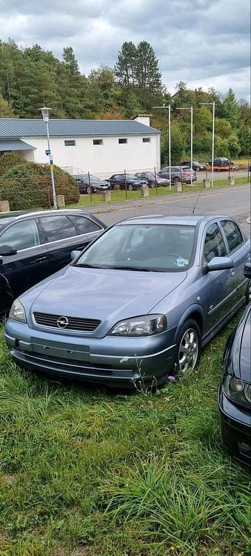 Grau Gebraucht 2003 Opel Astra Limousine | 750 € (Superpreis) - Bild 1/4
