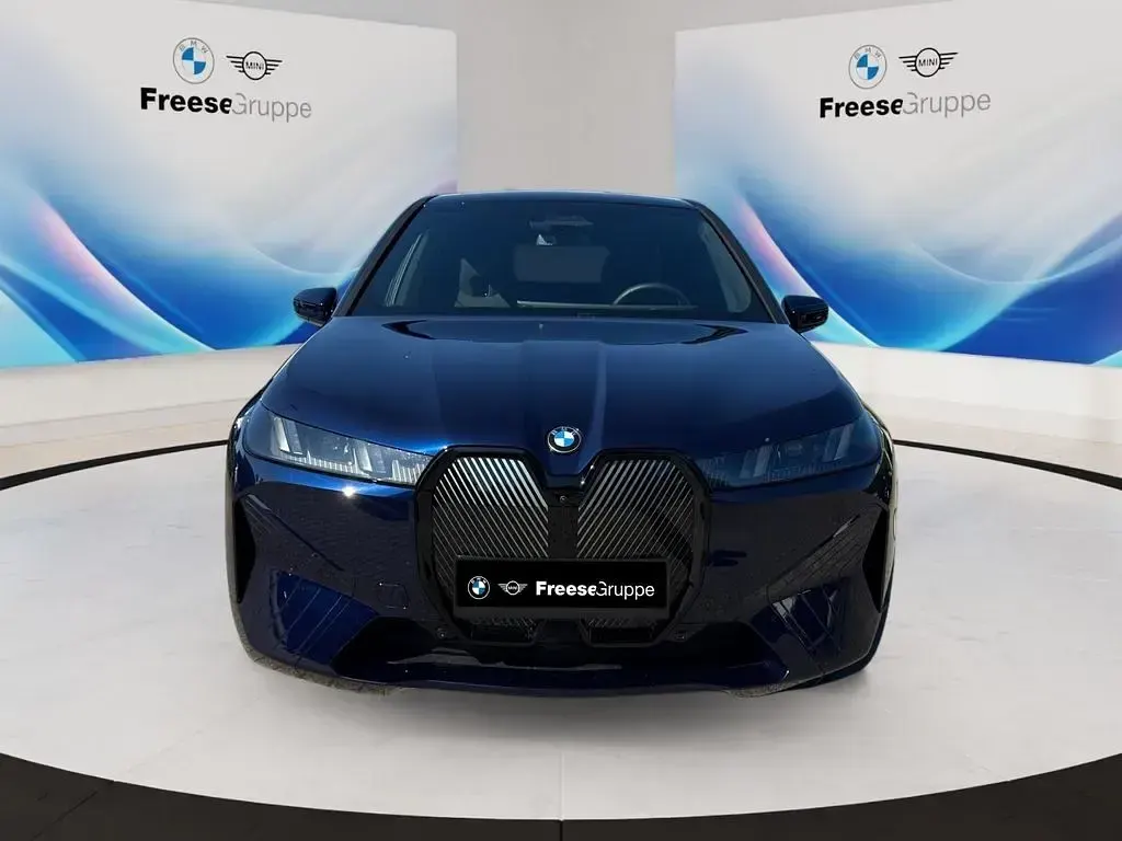 Gebraucht BMW iX 300 kW (408 PS) 2026 Blau SUV