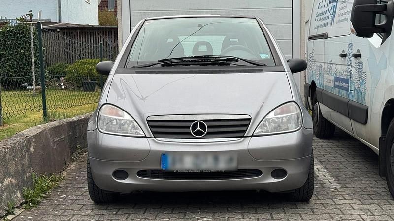 Grau Gebraucht 1998 Mercedes A160 Kleinwagen | 1.200 € (Guter Preis) - Bild 1/4