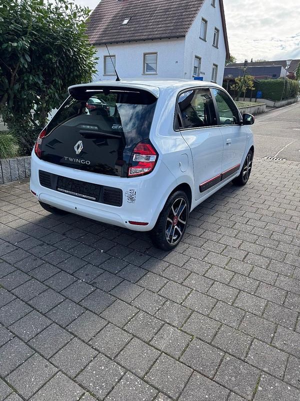 Gebraucht Renault Twingo Luxe 90 PS (66 kW) 2015 Weiß Kleinwagen