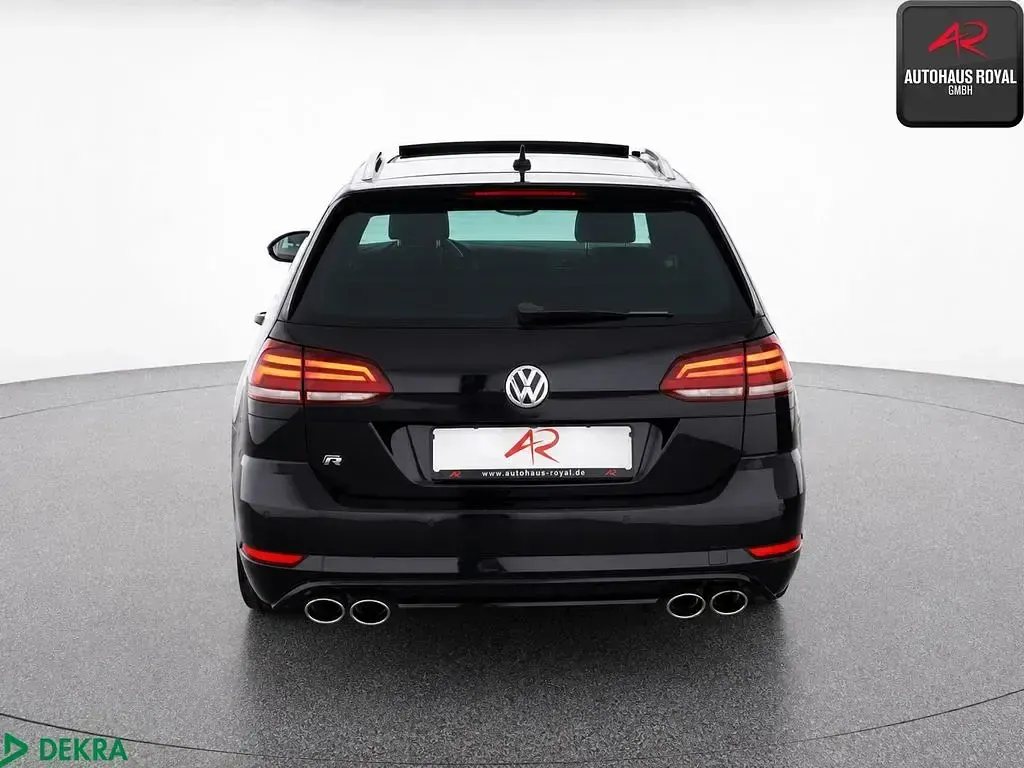 Gebraucht VW Golf VII R 301 PS (221 kW) 2020 Deep black Kombi
